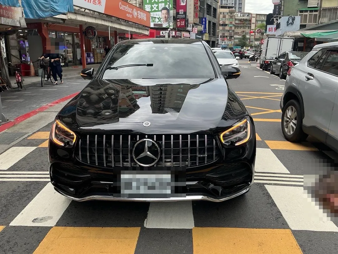 台北市中正區師大路12日中午發生一起嚴重車禍事故。（圖／翻攝畫面）