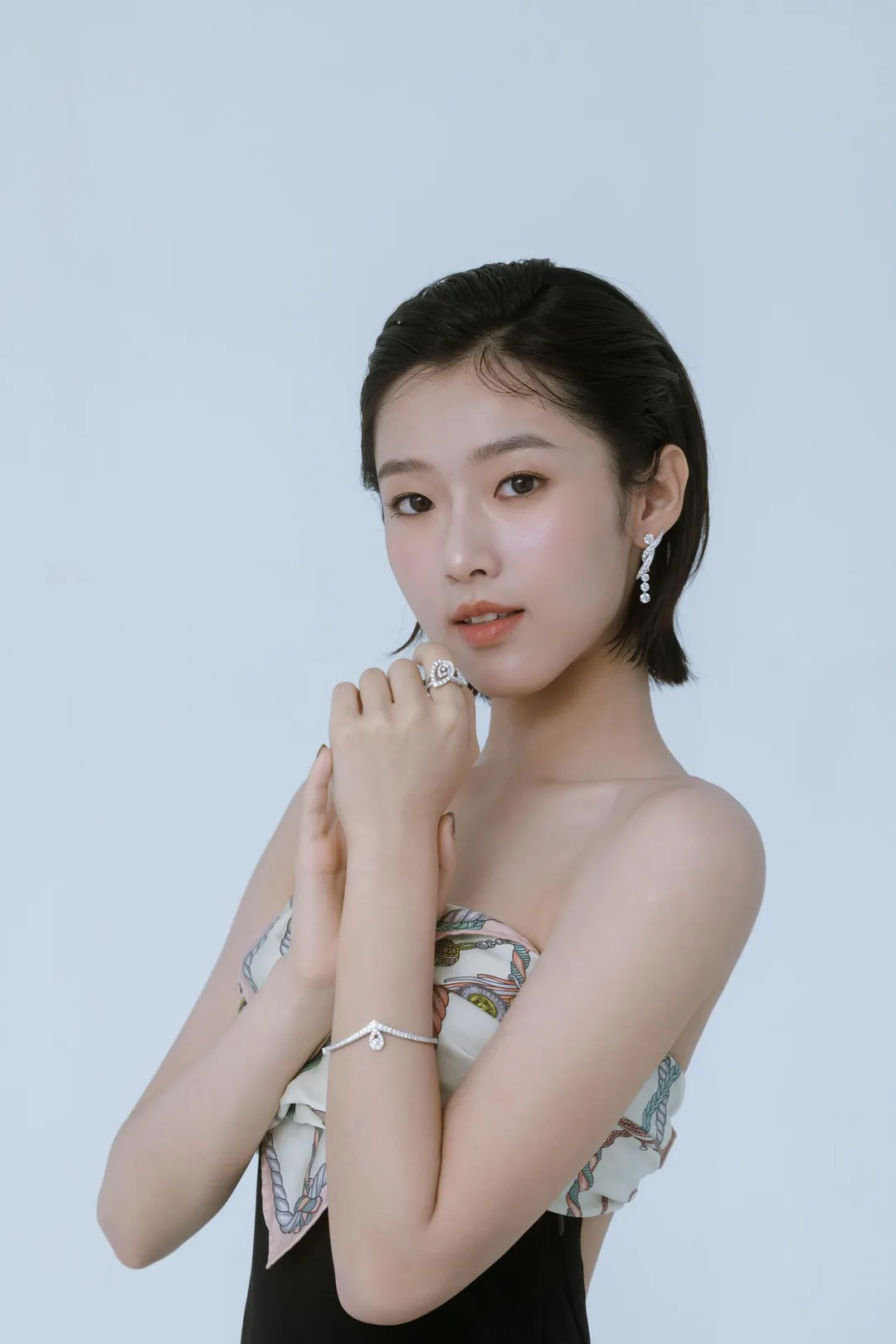 何曼希昨晚以一身總價超過600萬元的禮服與珠寶驚艷北影紅毯。（圖／好時光娛樂 提供）