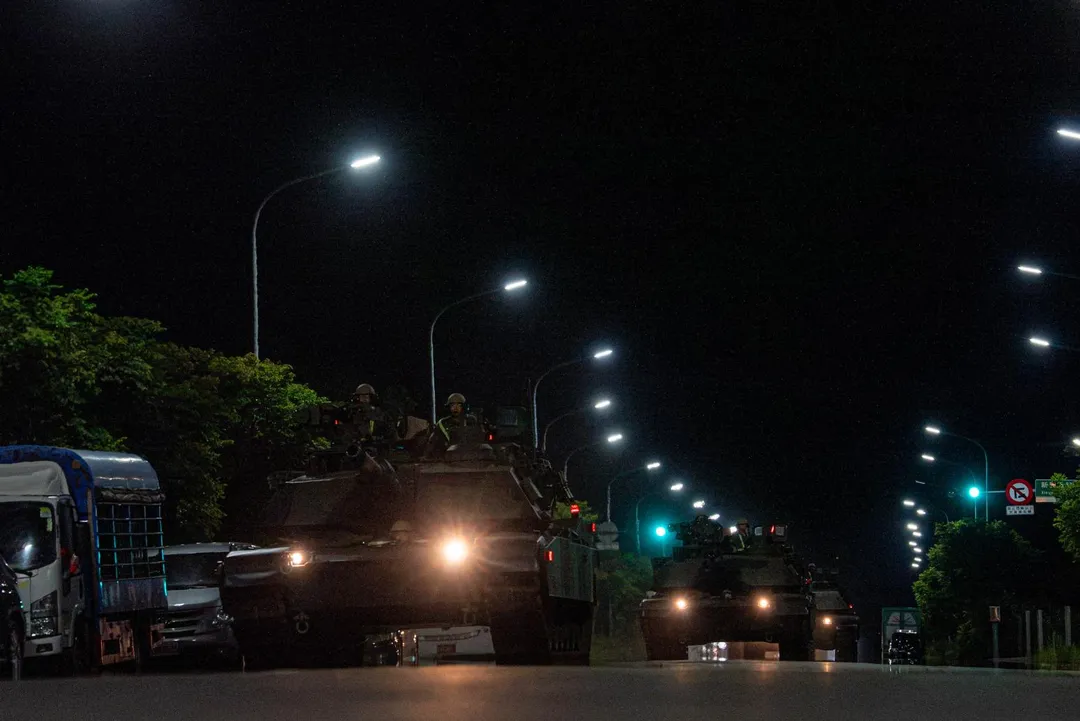 第269旅M1A2T戰車車隊在北部地區夜間機動。(圖/第6軍團提供)