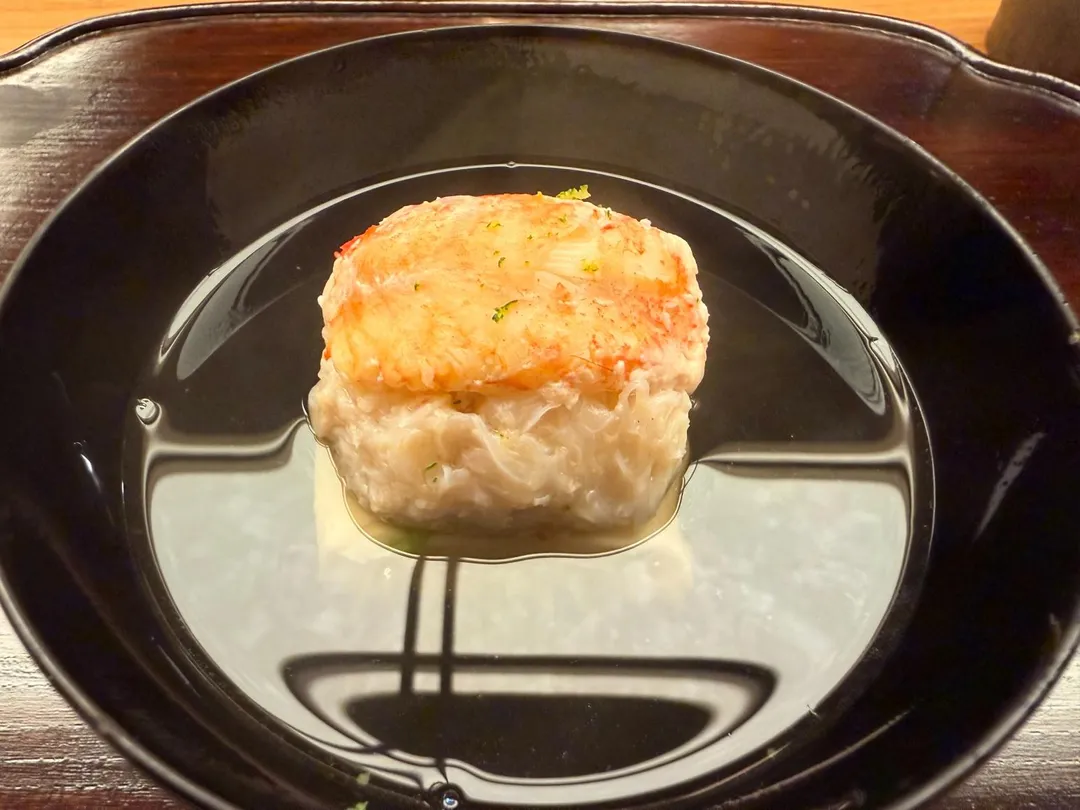 毛蟹胡麻豆腐。（圖／黃宏輝提供）