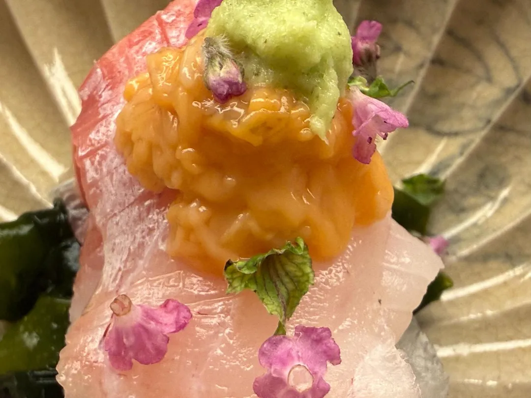 鹽辛、鹽漬海參卵巢。（圖／黃宏輝提供）
