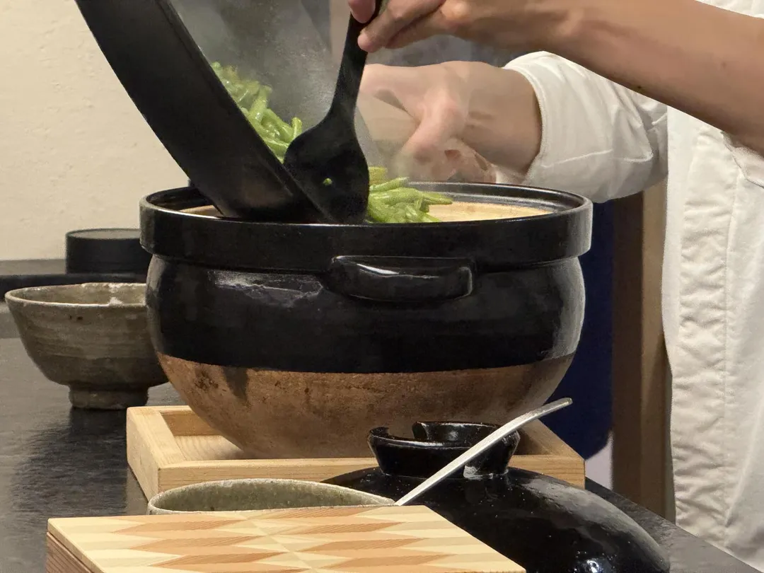 加入炒青菜。（圖／黃宏輝提供）