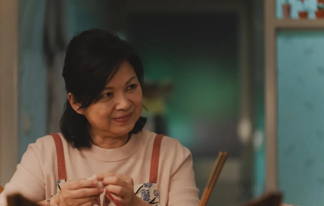 影后楊貴媚在《幸福快樂的日子》中飾演林家母親。（圖／水花電影 提供）