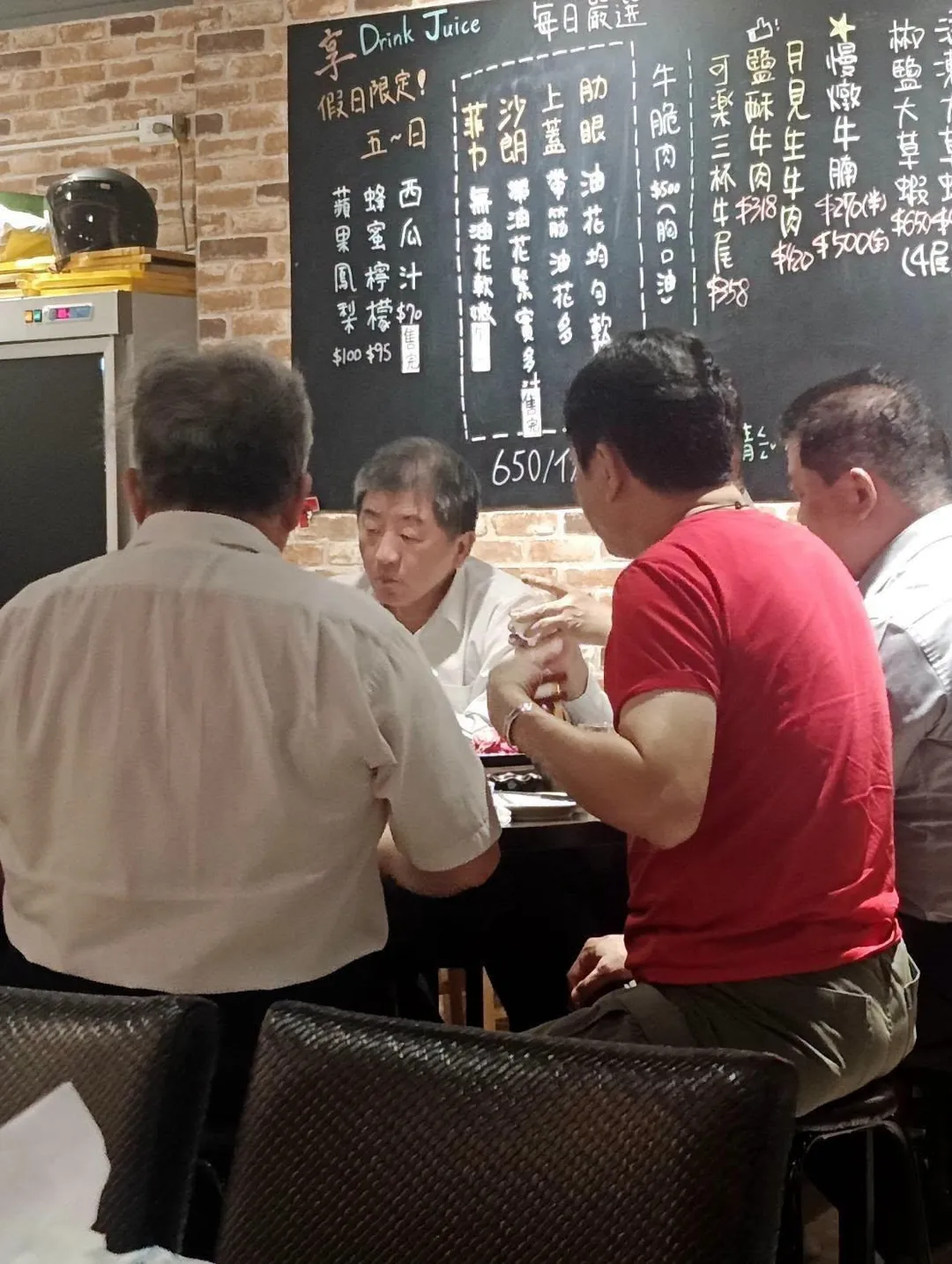 陳時中。(圖/李明賢臉書)