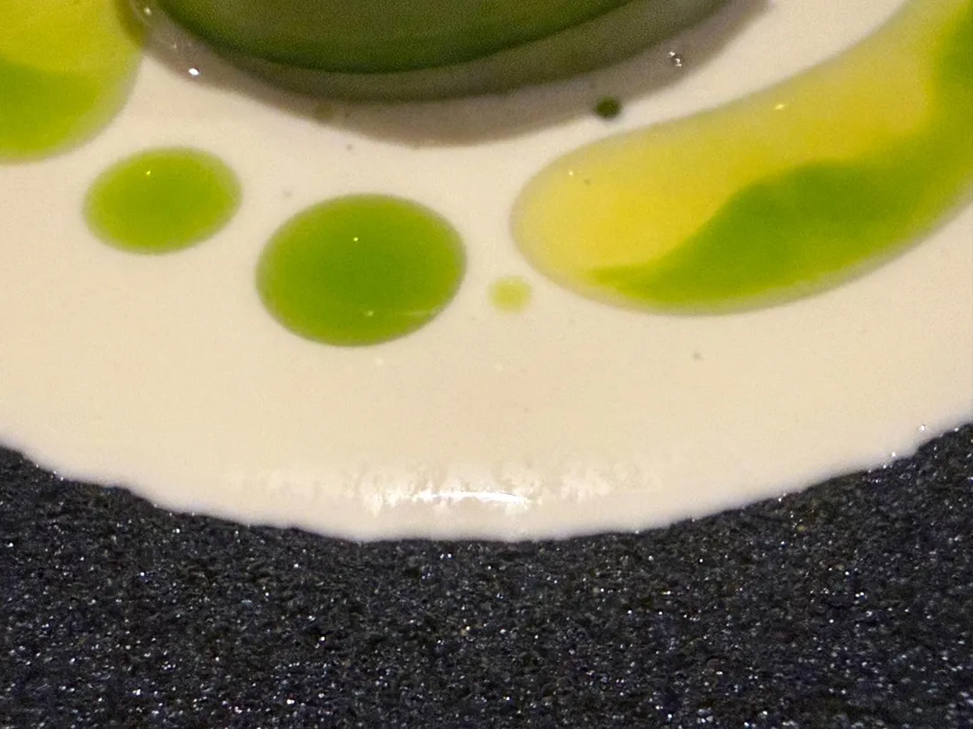西班牙杏仁冷湯。(圖/黃宏輝提供)