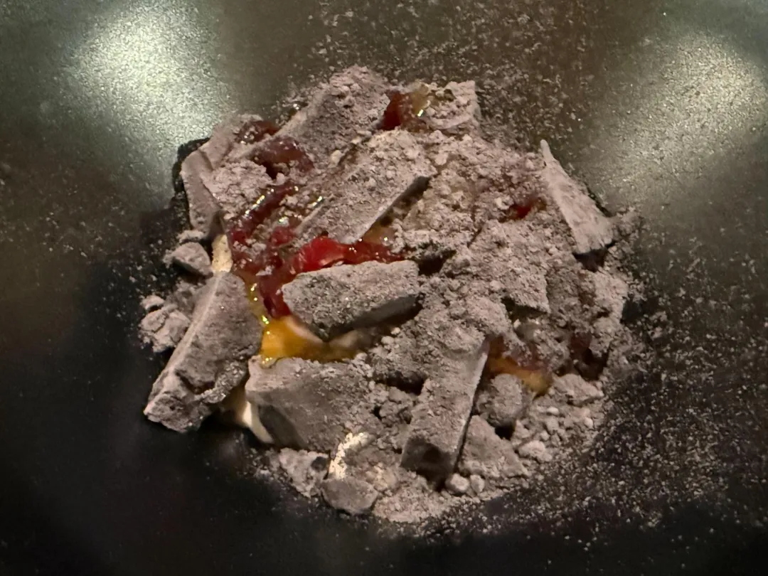 山羊奶.小豆蒄.蛋白霜。(圖/黃宏輝提供)