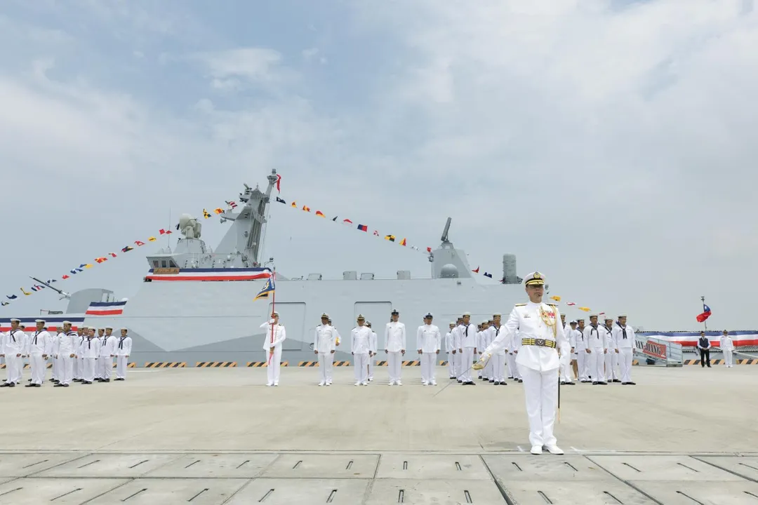 海軍第二批量產型沱江級巡邏艦的第一艘丹江號於24日正式成軍。(圖/總統府)