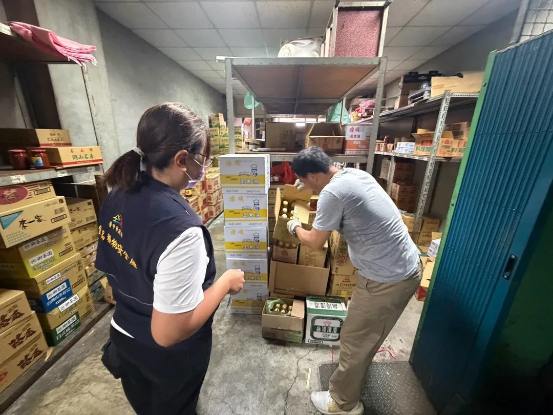 台中食安處指出,截至今日,第三層以下受影響業者名單新增12家,累計267家。(圖/台中食安處)
