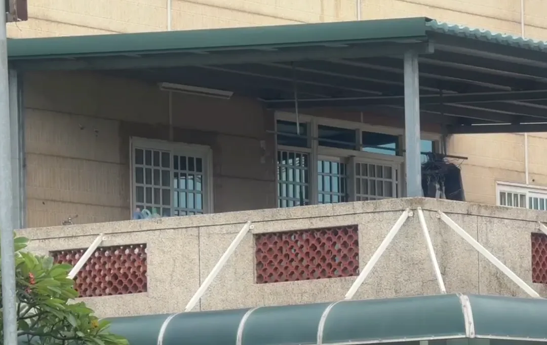 警方表示，案件目前仍處於偵辦階段，將根據監視器畫面、證人證詞及現場鑑識結果追查涉案人員。（圖／翻攝畫面）
