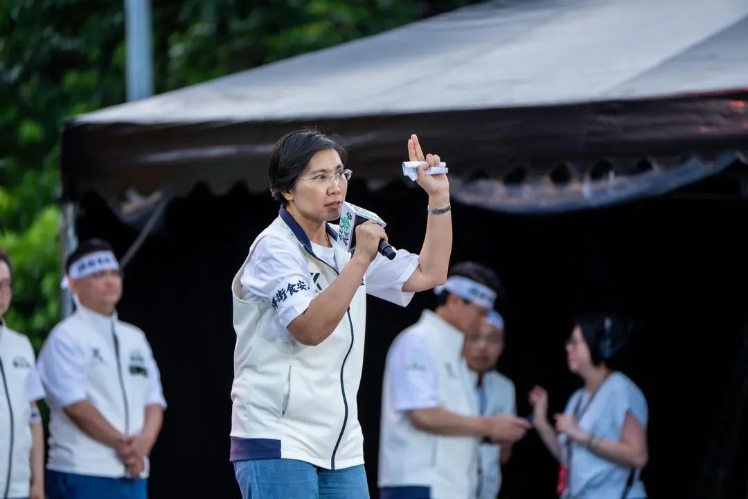 鄭麗文稱新竹縣選情列為危險地區?地方憂藍營初選裂痕致整合停滯 ,恐陷政治耳語。(圖/徐欣瑩辦公室提供)