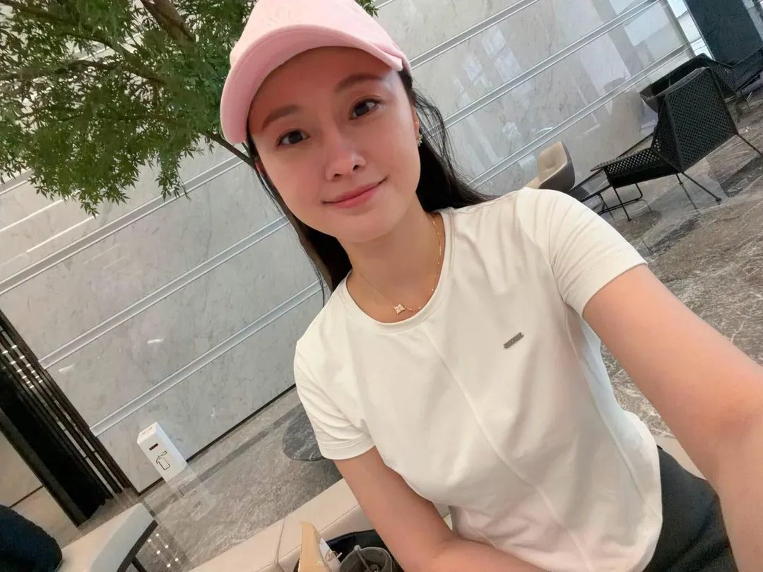 璟宣透露24日工作時遇到王凱,沒想到卻是自己見到他的最後一面。(圖/翻攝自璟宣臉書)