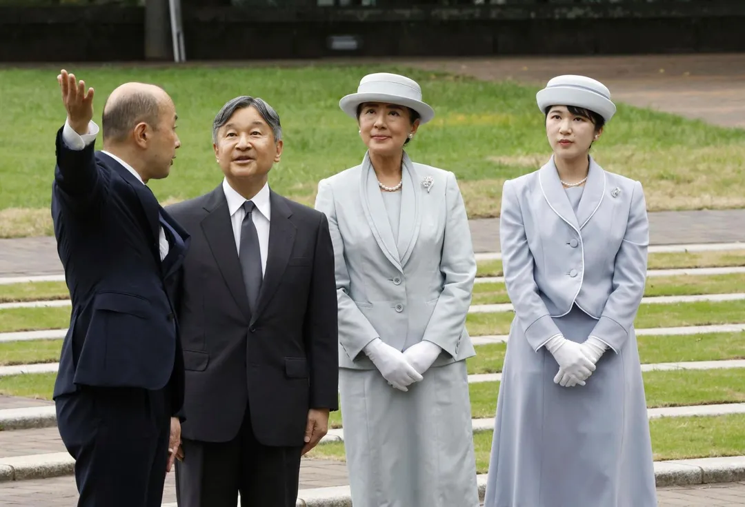 日皇德仁、雅子皇后與愛子公主（左二起至右）。（圖／美聯社）