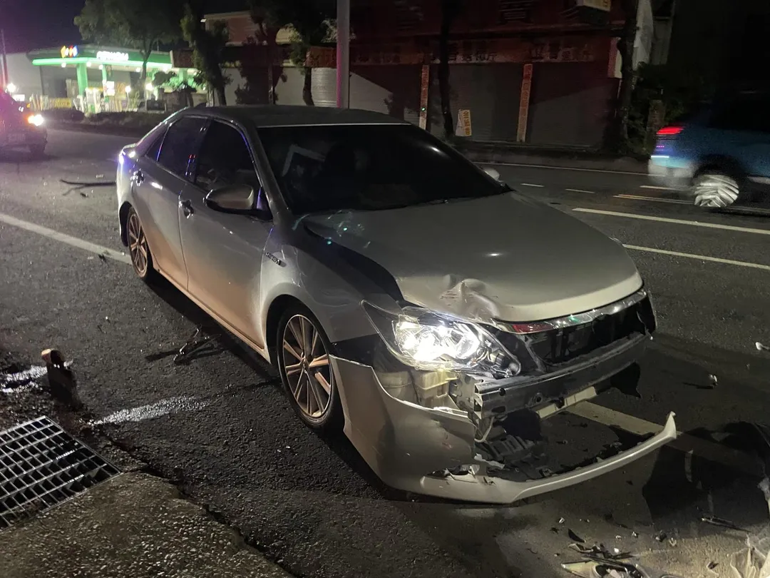 台中市大雅區發生一起車禍，肇事車輛被警方搜出毒品。（圖／警方提供）