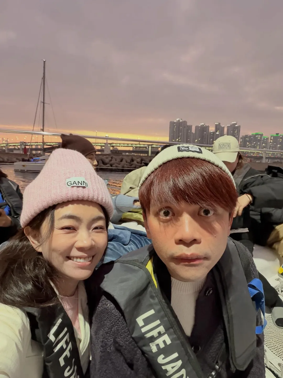 蔡阿嘎、二伯遭質疑旗下品牌HAHABABY抄襲。（圖／翻攝自二伯臉書）