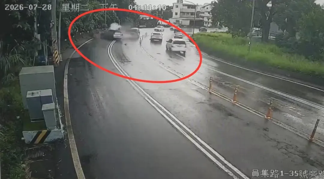 南投名間發生一起重大車禍造成3死4傷。（圖／翻攝畫面）