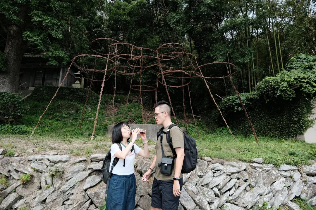 2A夫妻在熊本機場遇到地震。(圖/翻攝自臉書)