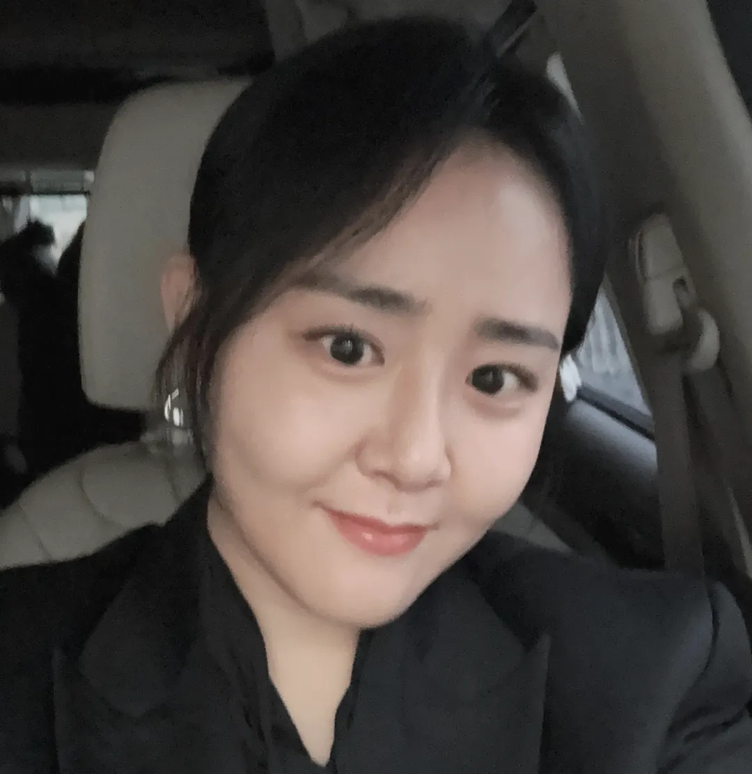 文瑾瑩證實已與鄭平完成結婚登記，正式步入婚姻。（圖／翻攝自文瑾瑩IG）