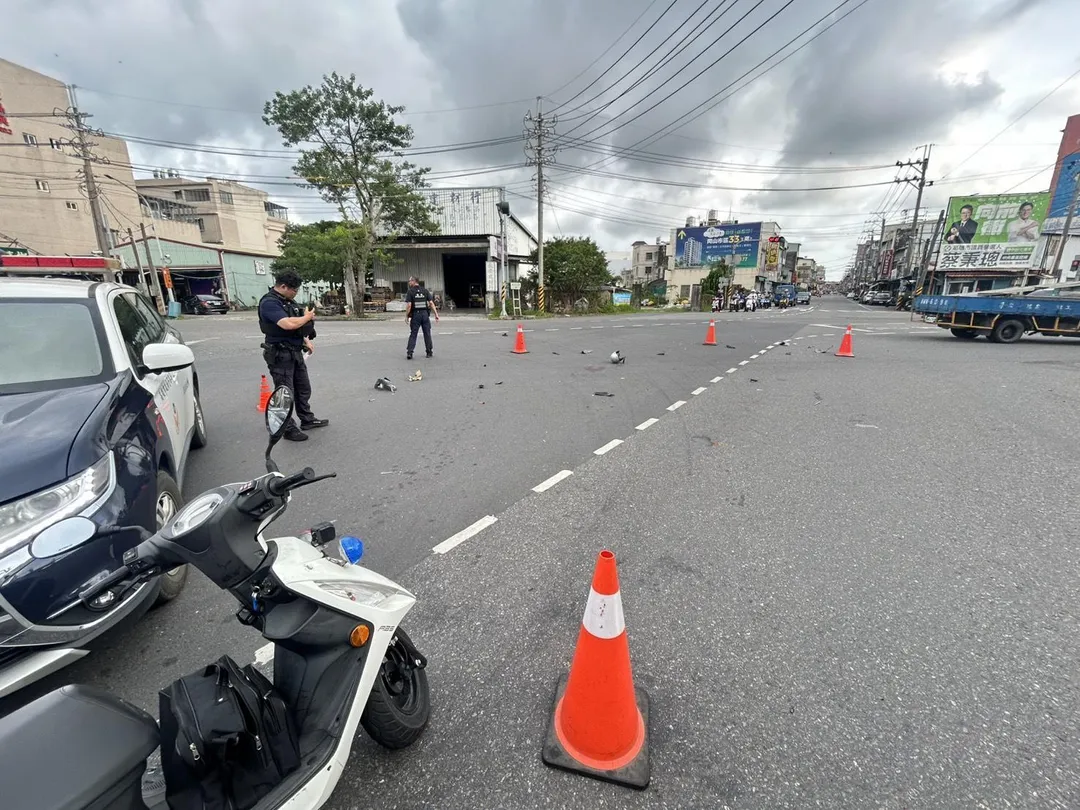 高雄市岡山區嘉新東路與成功路口7月31日下午發生死亡車禍。（圖／警方提供）