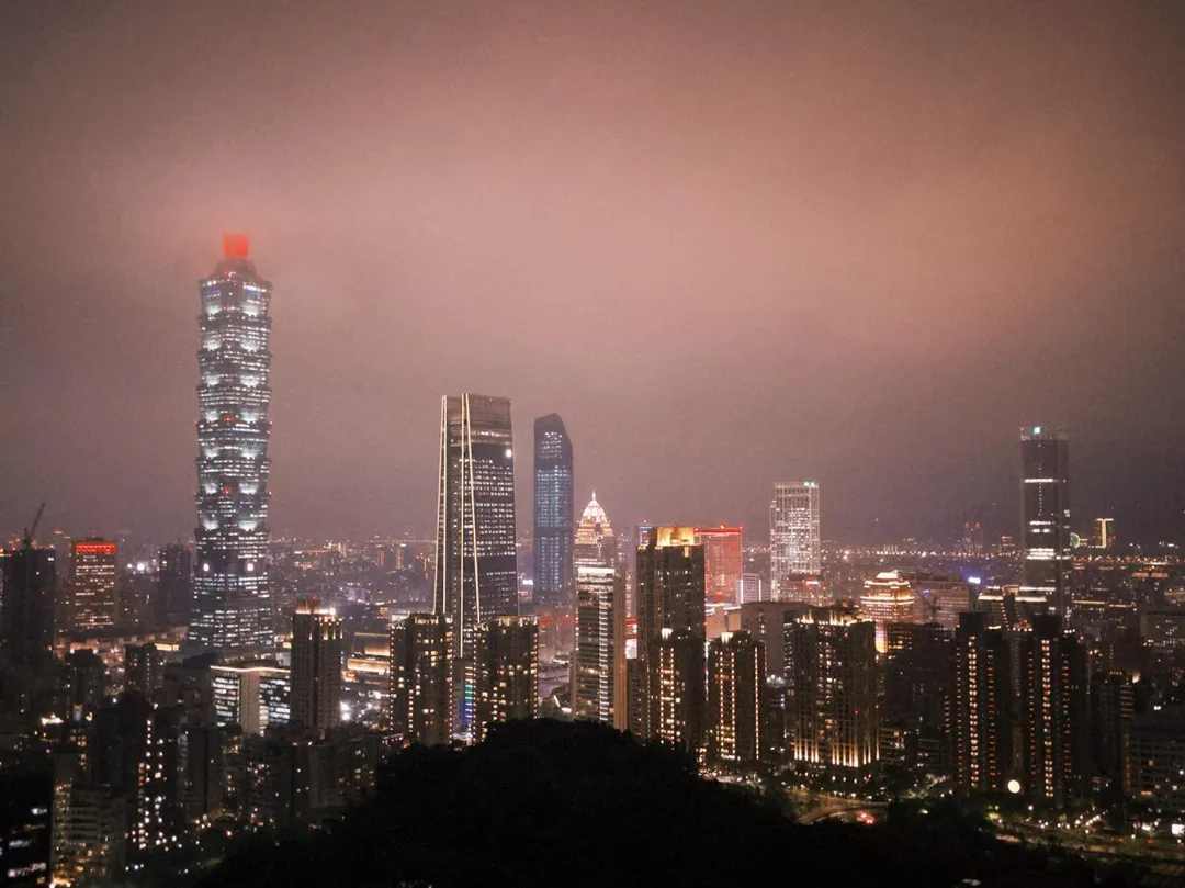 交通部觀光署公布2026上半年全台20大遊憩景點，台北101及信義商圈穩坐第一。（圖／記者鄭緯浩攝）