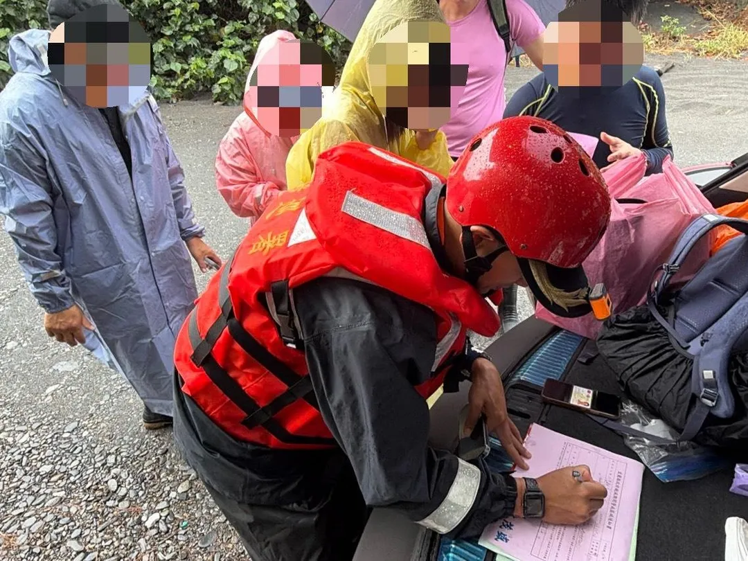 海巡執法畫面。（圖／海巡提供）
