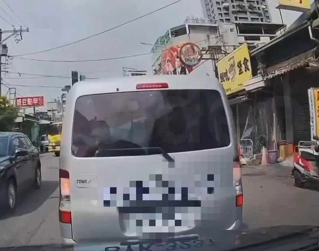 家屬指控對方行車時數度急煞。(圖/家屬提供)