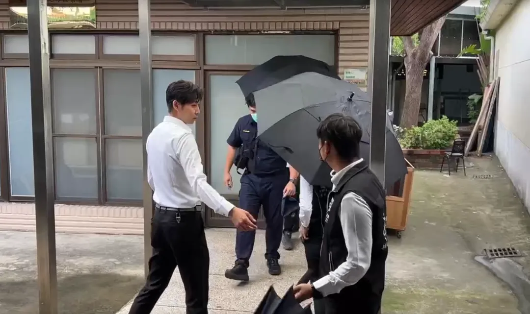台中地檢署今（12）日下午相驗解剖釐清死因。（圖／翻攝畫面）