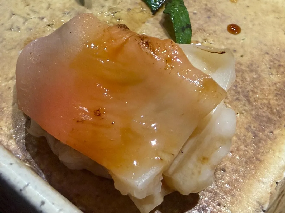 薄切三重北寄貝。（圖／黃宏輝提供）