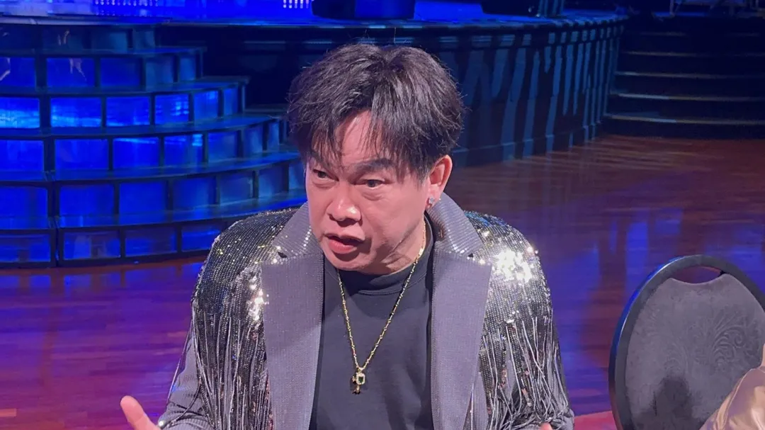 康康12日登麗星郵輪演出，一下台得知陳盈潔死訊。（圖／記者 伍映澄 攝）