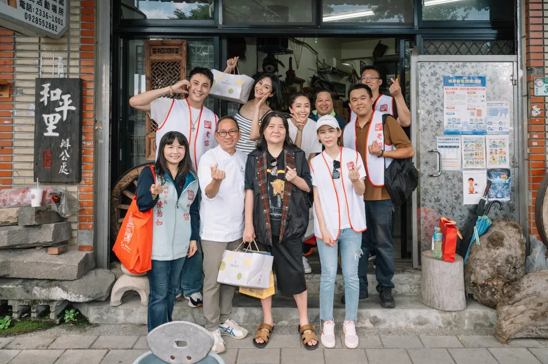 寬姐與隋棠、洪曉蕾、吳寶春探訪弱勢長輩。（圖／老人關懷福利協會提供）