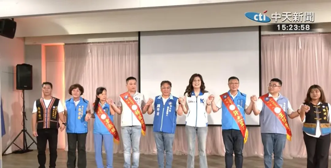 國民黨主席鄭麗文14日到彰化鹿港幫黨籍參選人輔選。(圖/中天新聞)