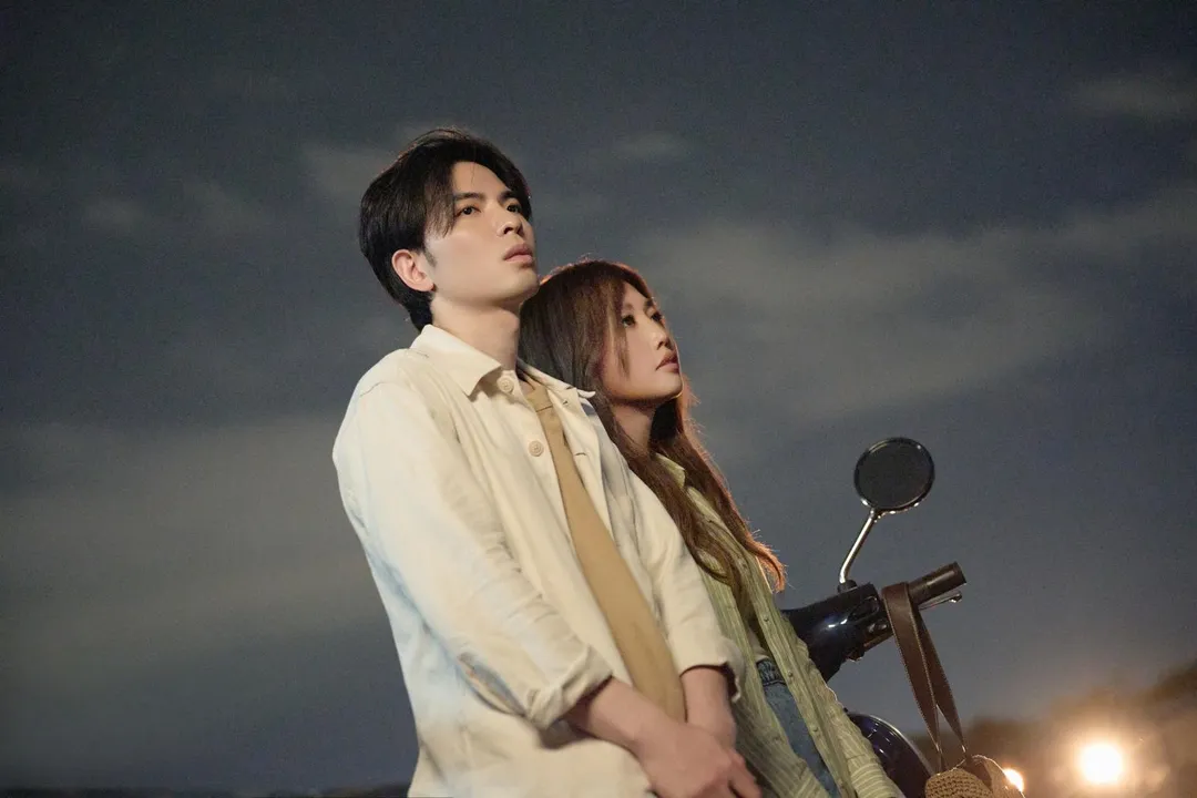 金曲歌王蕭敬騰與金曲歌后A-Lin首度夢幻聯手,推出對唱新作〈愛上你不是我決定〉。(圖/索尼音樂 提供)