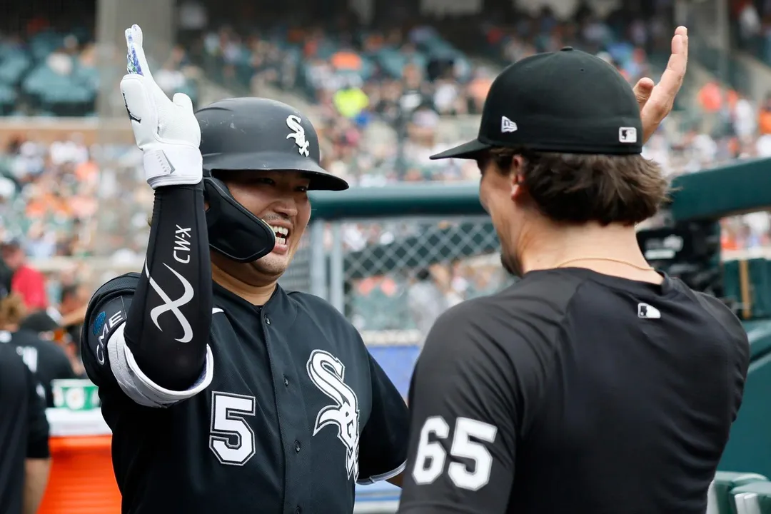 村上宗隆全壘打超車大谷翔平。(圖/美聯社)