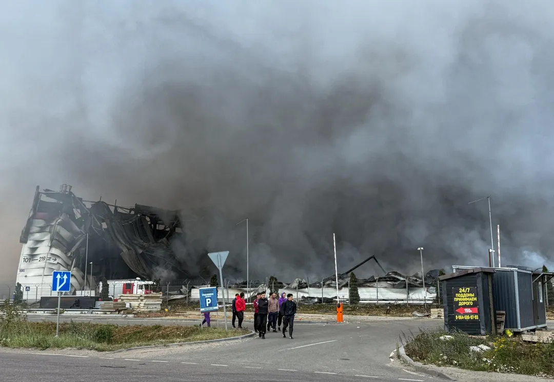約600架無人機飛向莫斯科，造成至少3人受傷，多地建築受損。（圖／路透）