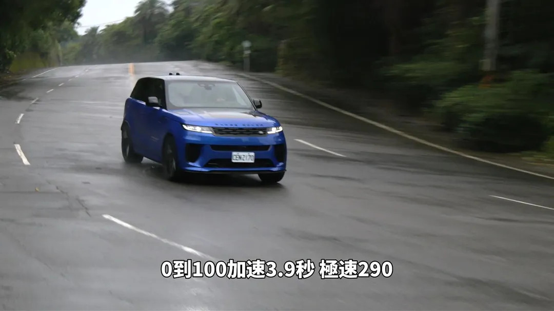 6D Dynamics動態氣壓懸吊主動抑制俯仰側傾,2485公斤車重依然穩定(圖/中天車享家朱朱哥來聊車)