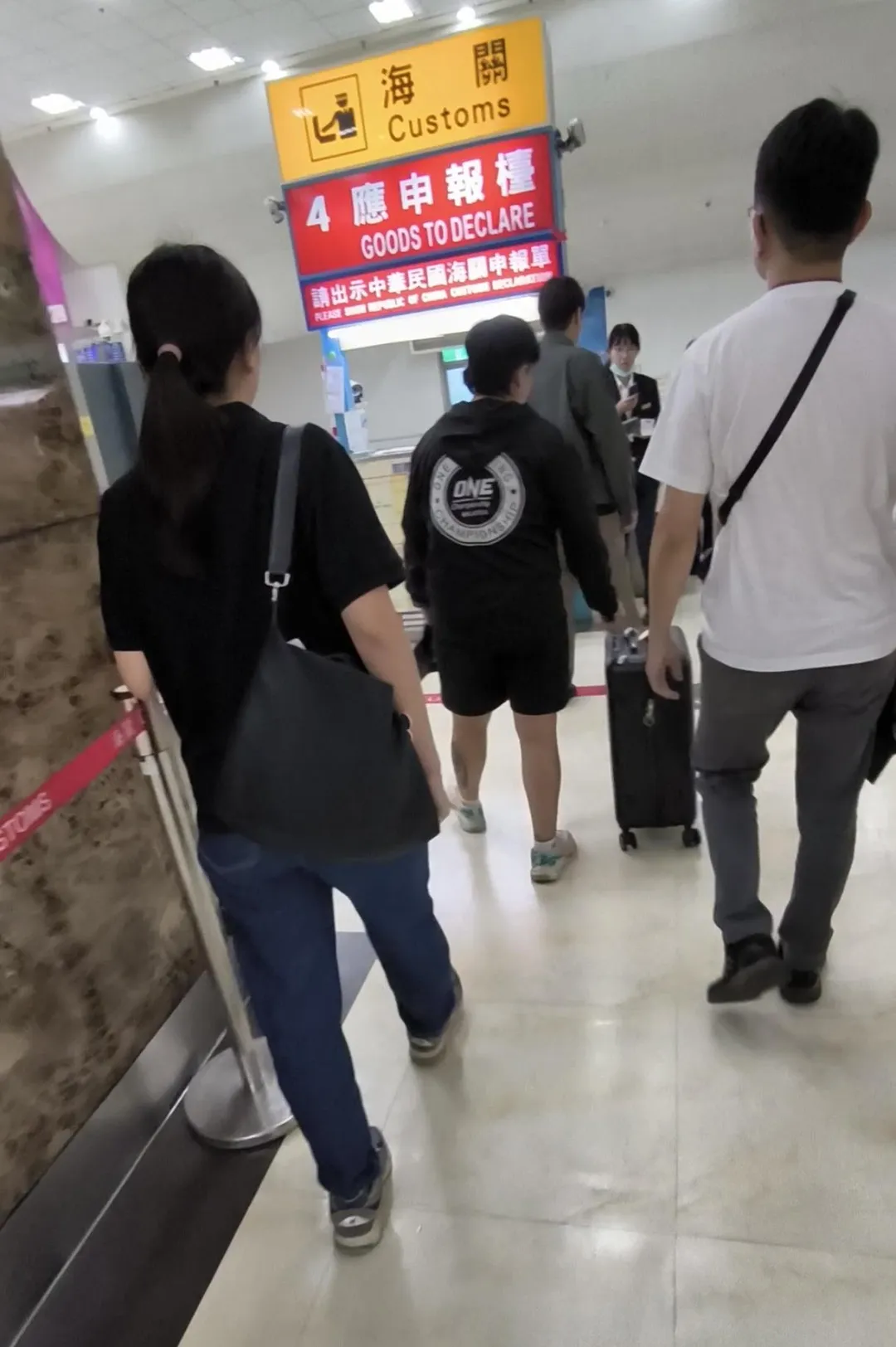 一名泰國籍女子以人體夾帶方式走私一級毒品海洛因。（圖／海巡署提供）