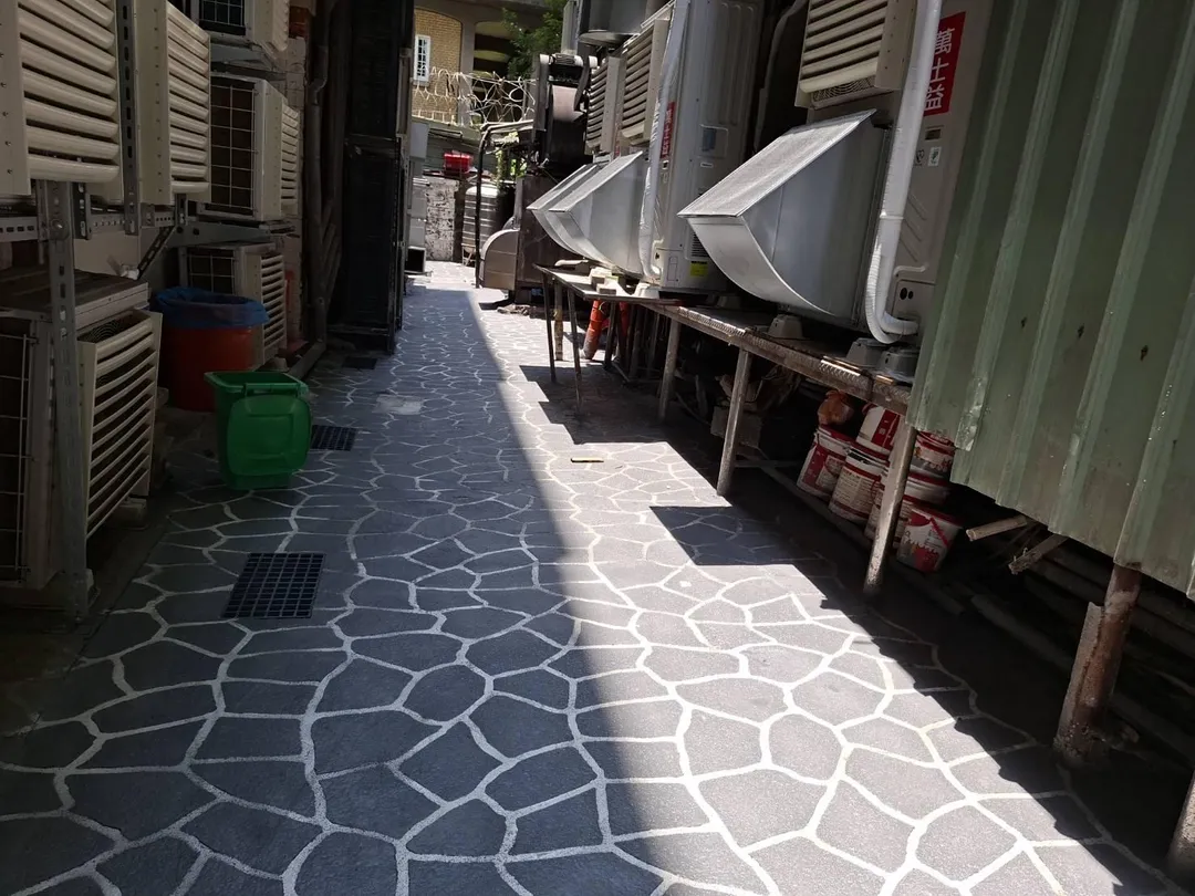 大安路一段50號後巷改造後。(圖/北市工務局衛生下水道工程處提供)