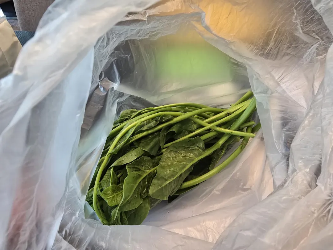 台北寒舍艾美酒店的「皇宮菜」檢出殺菌劑達滅芬0.35ppm(標準:0.01ppm以下)。(圖/北市衛生局)