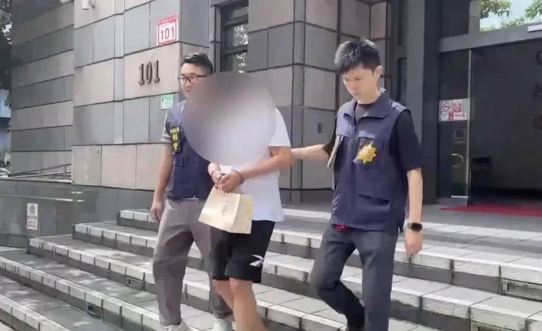 警方破獲詐欺IT工程師集團逮捕主嫌送辦。（圖／翻攝畫面）
