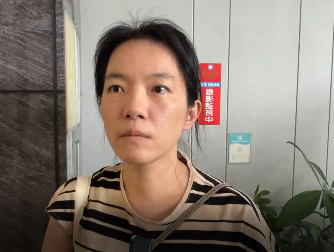 台南蘇姓網友自掏腰包舉辦「2026台南文藝負心運動之鍘美藝術節」，用傳統戲曲懲治負心漢的經典橋段「鍘美案」回應陳幸妤的遭遇。（圖／中天新聞）