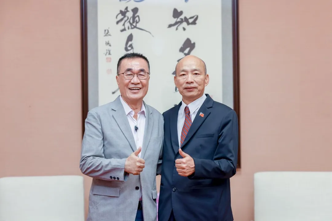 韓國瑜(圖右)力挺李四川。(圖/李四川競辦提供)