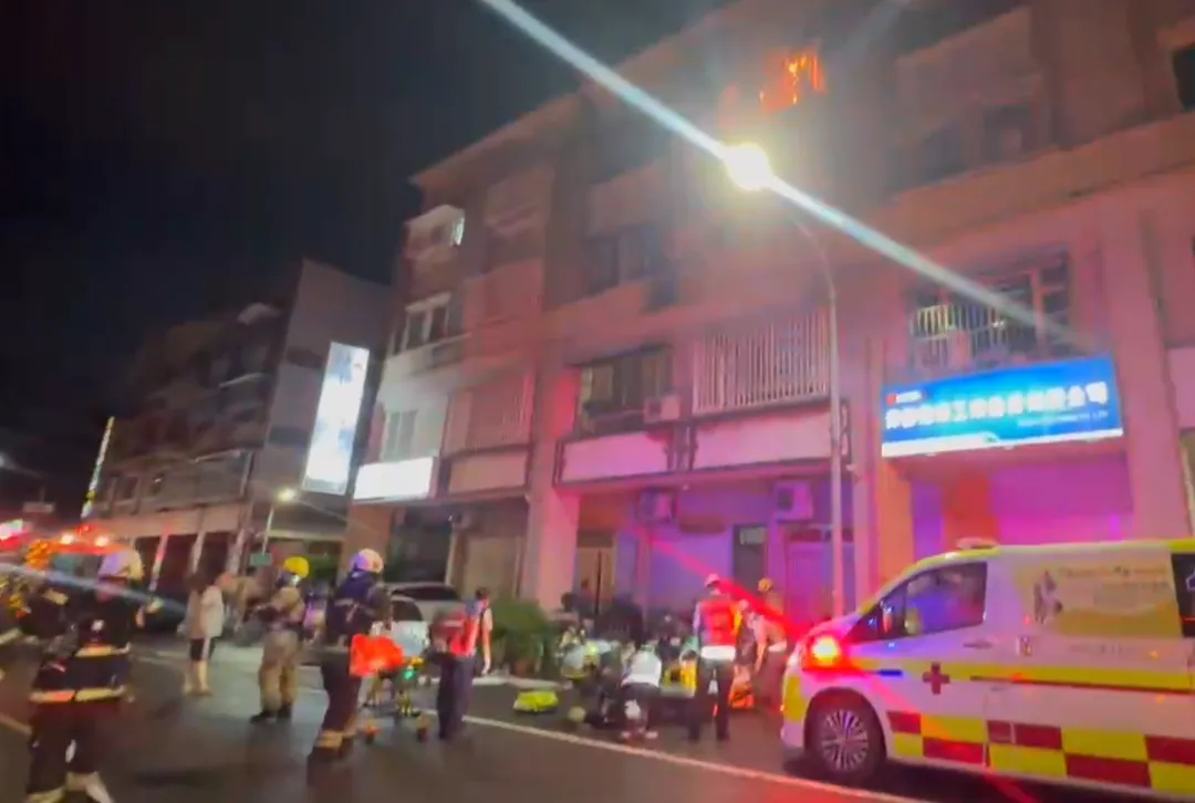 一名約25歲受困男子墜樓，呈現到院前心肺功能停止（OHCA）狀態，遺憾送醫不治。（圖／翻攝畫面）