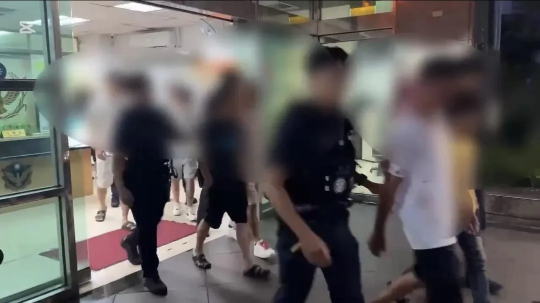 在場11人均遭警方送辦。（圖／翻攝畫面）