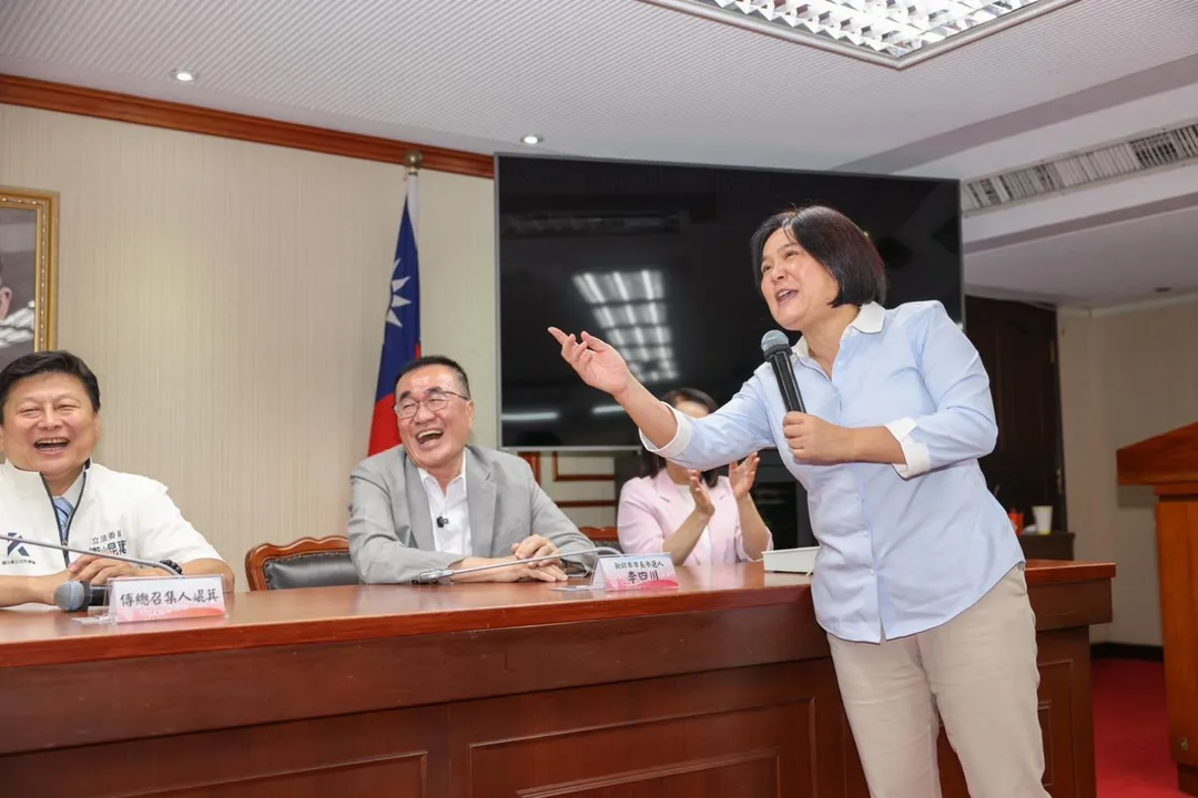國民黨團總召傅崐萁、新北市長參選人李四川、立委陳玉珍。（圖／陳玉珍辦公室提供）