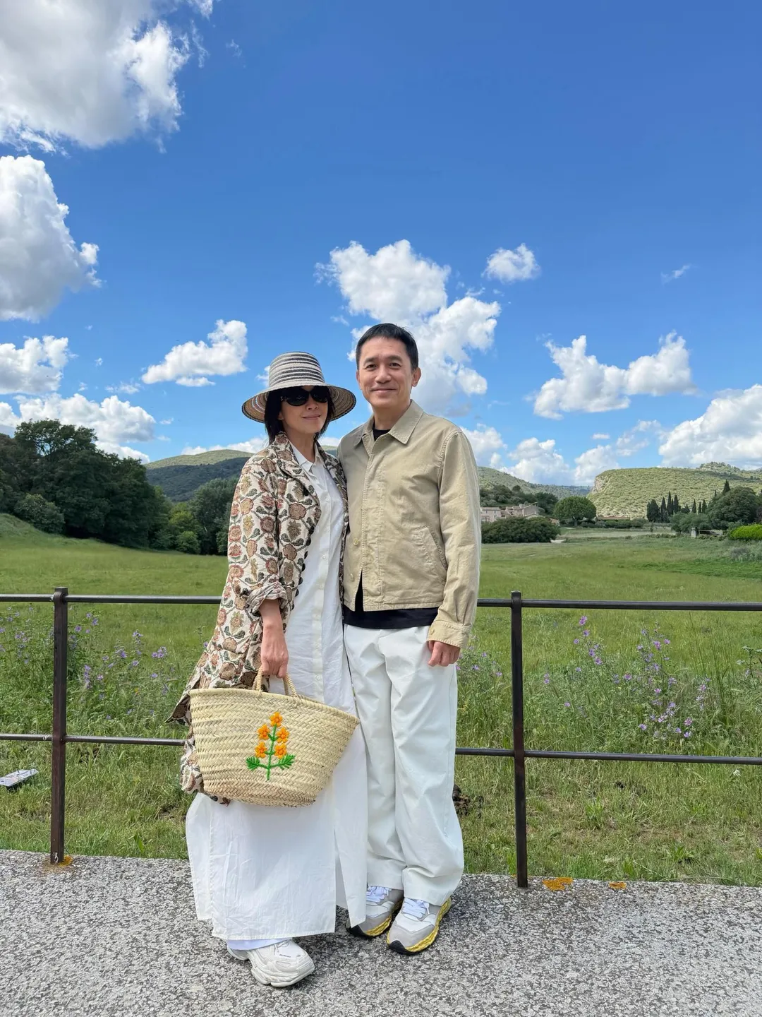 劉嘉玲在今天5月開通threads帳號後，時常會曬出與梁朝偉的日常。（圖／翻攝threads carinalau1208）