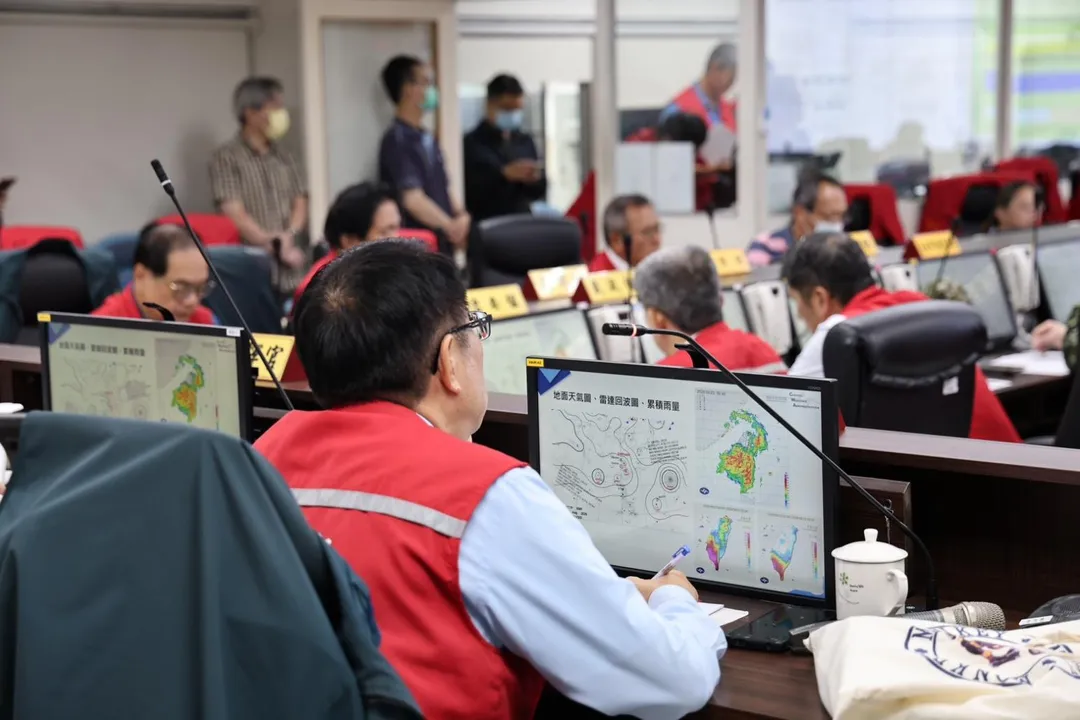 黃偉哲表示會持續掌控水情並做滾動式調整。(圖/台南市政府提供)