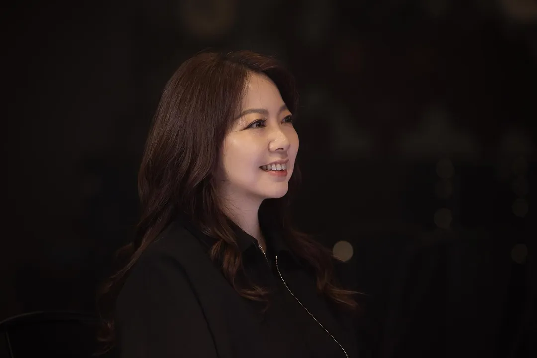 蘇震洋當眾告白愛妻Jennifer。（圖／綵星娛樂 提供）