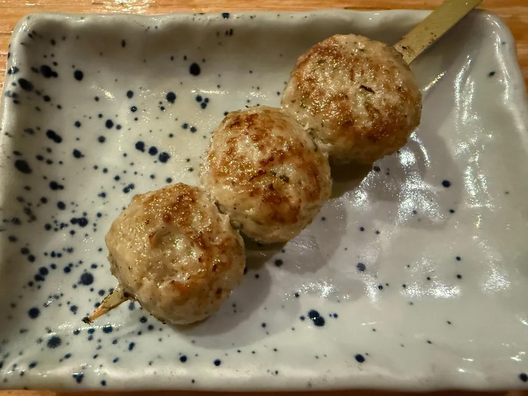 加點招牌雞肉丸子。(圖/黃宏輝提供)