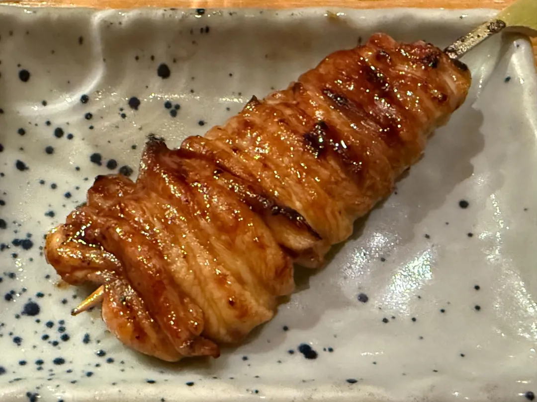 加點雞腿肉薄片。(圖/黃宏輝提供)