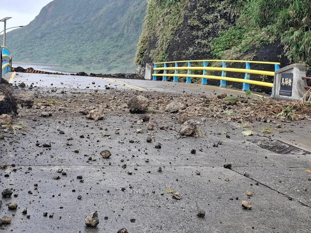 台灣東南部外海今（25）日下午發生規模5.8極淺層地震，綠島測得最大震度4級。（圖／台東縣議員王姷力提供）