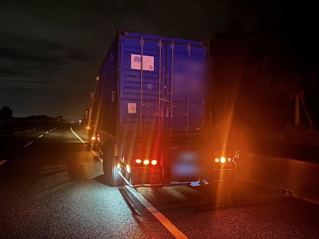 慘烈的車禍現場。(圖/警方提供)